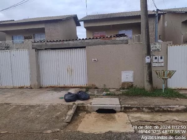 Apartamento - 2 Quartos - Aguas Lindas de Goias - Ocupado — foto 2