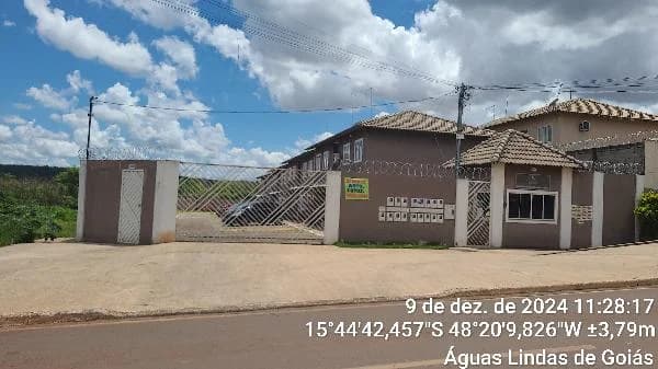 Apartamento - 2 Quartos - Aguas Lindas de Goias - Ocupado — foto 2
