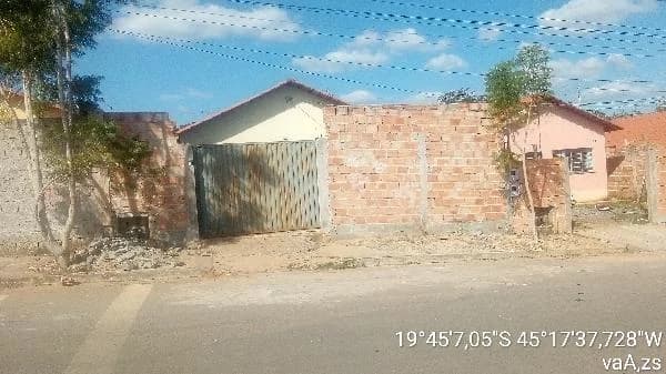 Casa - Bom Despacho - Ocupado — foto 2