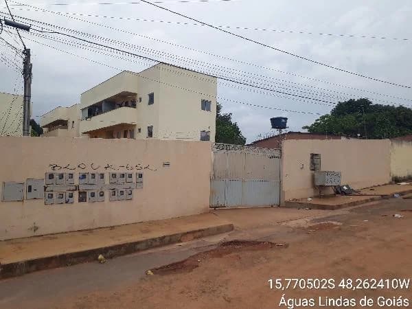 Apartamento - 2 Quartos - Aguas Lindas de Goias - Ocupado — foto 2