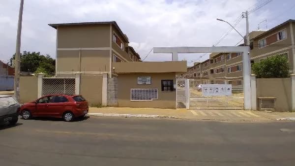 Apartamento - 2 Quartos - Aguas Lindas de Goias - Ocupado — foto 2