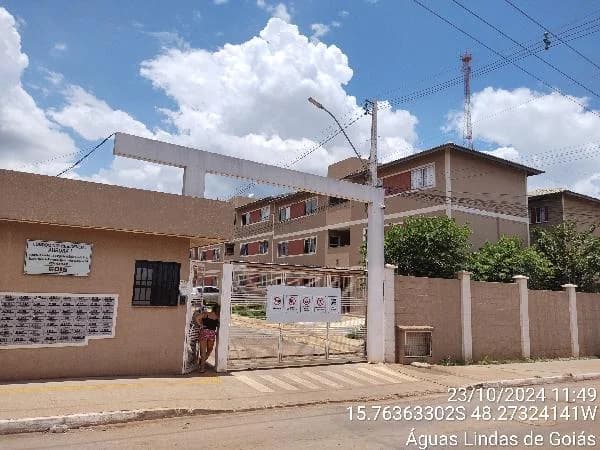 Apartamento - 2 Quartos - Aguas Lindas de Goias - Ocupado — foto 2