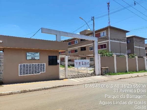 Apartamento - 2 Quartos - Aguas Lindas de Goias - Ocupado — foto 2