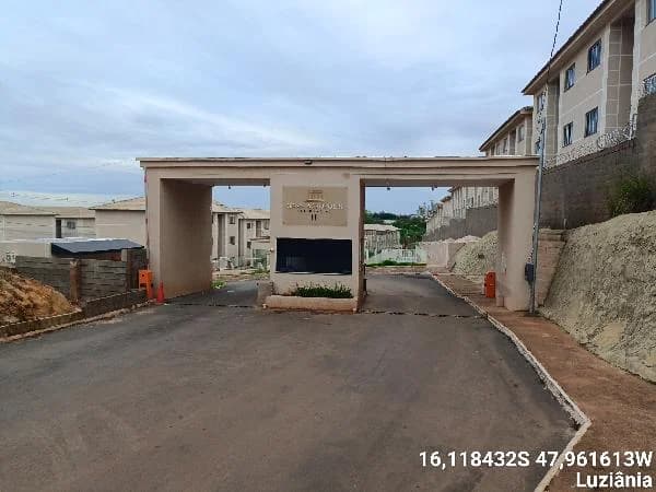 Apartamento - 2 Quartos - Luziania - Ocupado — foto 2