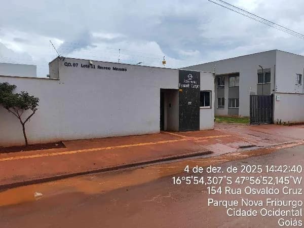 Apartamento - 2 Quartos - Cidade Ocidental - Ocupado — foto 2