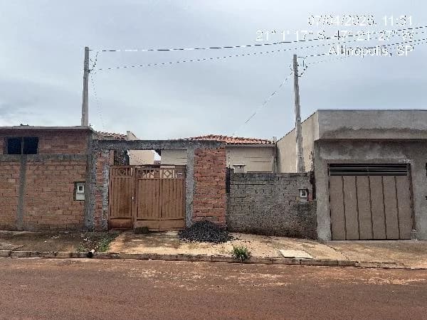 Casa - 2 Quartos - Altinopolis - Ocupado — foto 2
