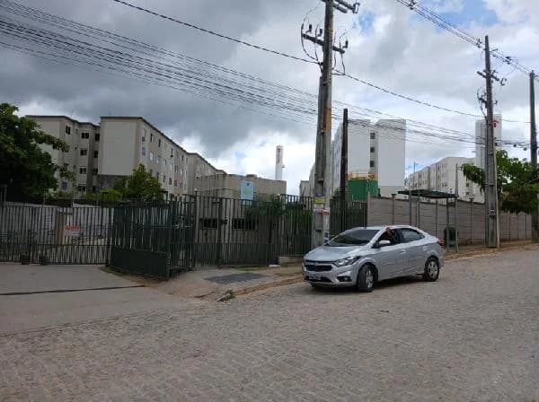Apartamento - 2 Quartos - Camaragibe - Ocupado — foto 2