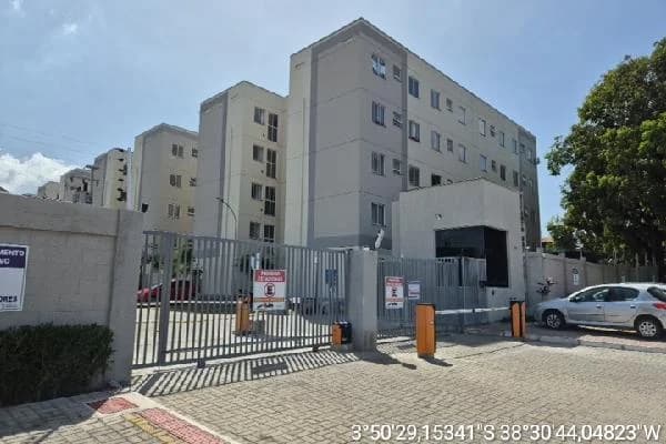 Apartamento - 2 Quartos - Fortaleza - Ocupado — foto 2
