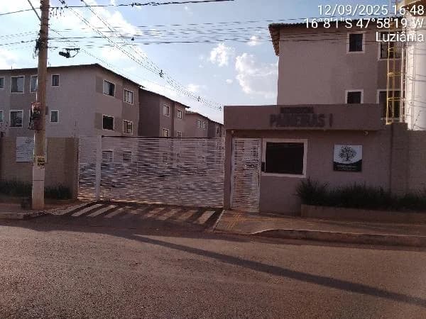 Apartamento - 2 Quartos - Luziania - Ocupado — foto 2
