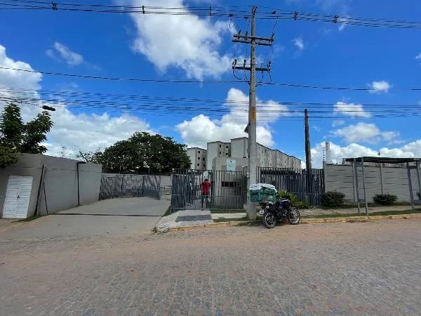 Apartamento - 2 Quartos - Camaragibe - Ocupado — foto 2