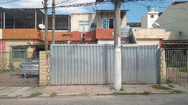 Prédio - 2 Quartos - Duque de Caxias - Ocupado — foto 2