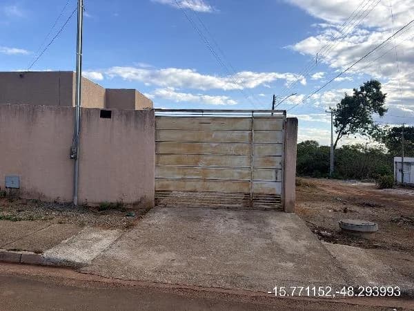 Casa - 3 Quartos - Aguas Lindas de Goias - Ocupado — foto 2