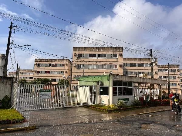 Apartamento - 2 Quartos - Sao Lourenco da Mata - Ocupado — foto 2
