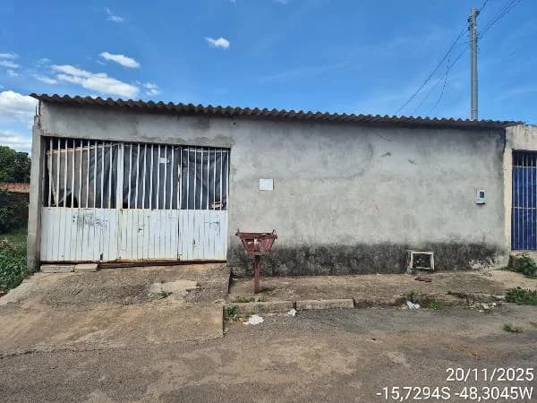 Casa - 3 Quartos - Aguas Lindas de Goias - Ocupado — foto 2