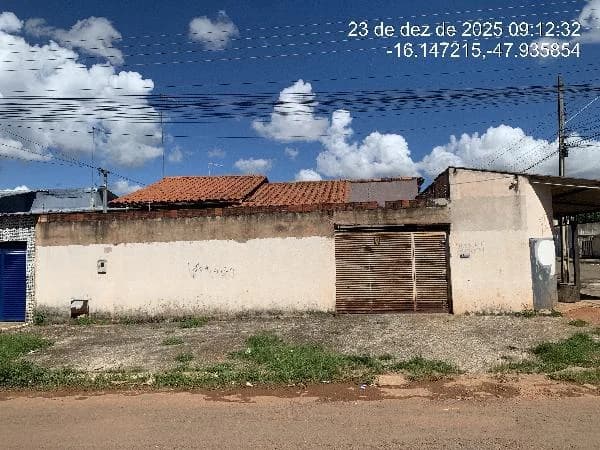 Casa - 3 Quartos - Luziania - Ocupado — foto 2