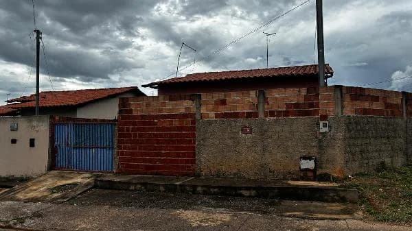 Casa - 2 Quartos - Aguas Lindas de Goias - Ocupado — foto 2