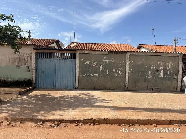 Casa - 3 Quartos - Aguas Lindas de Goias - Ocupado — foto 2