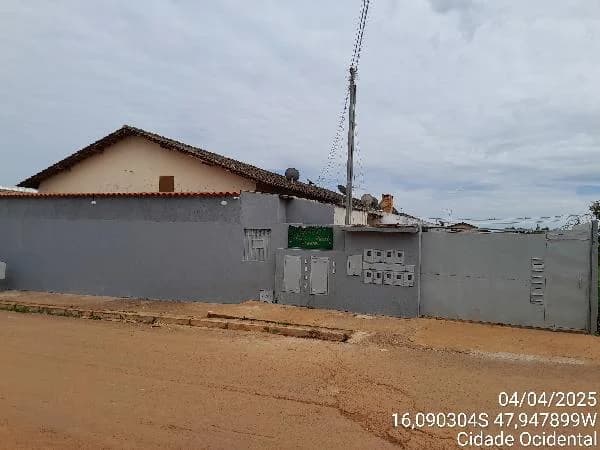 Casa - 2 Quartos - Cidade Ocidental - Ocupado — foto 2