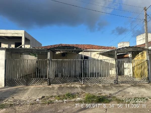 Casa - 2 Quartos - Bayeux - Não Informado. — foto 2