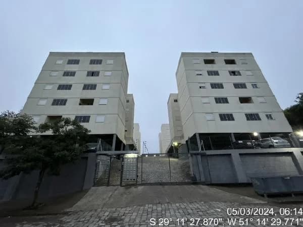 Apartamento - 2 Quartos - Caxias do Sul - Ocupado — foto 2