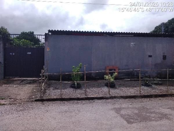 Casa - 2 Quartos - Aguas Lindas de Goias - Desocupado — foto 2