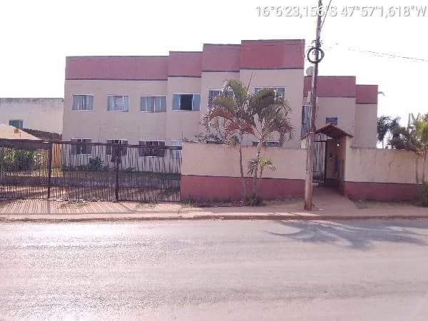 Apartamento - 2 Quartos - Cidade Ocidental - Ocupado — foto 2