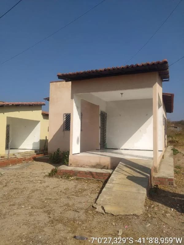 Casa - 2 Quartos - Francisco Santos - Desocupado — foto 2