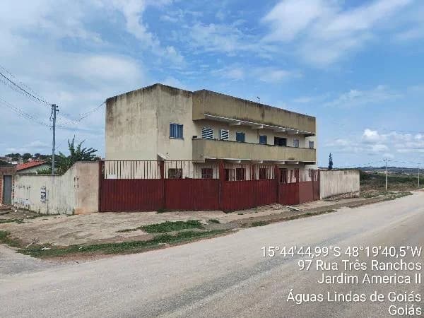 Apartamento - 2 Quartos - Aguas Lindas de Goias - Ocupado — foto 2