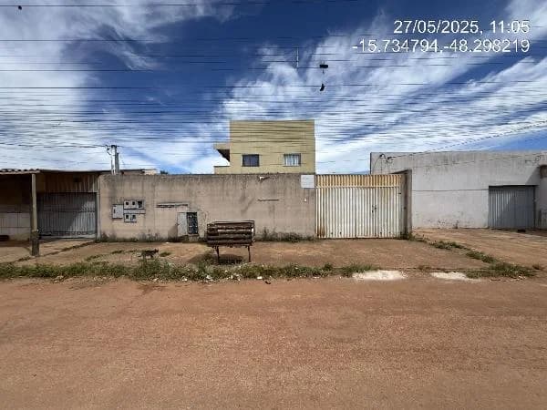 Apartamento - 2 Quartos - Aguas Lindas de Goias - Ocupado — foto 2