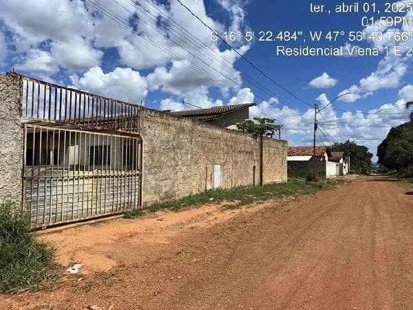 Casa - 2 Quartos - Cidade Ocidental - Ocupado — foto 2