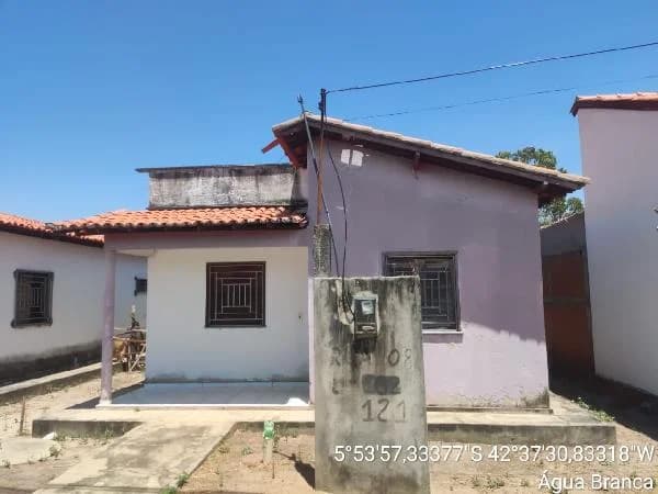 Casa - 2 Quartos - Agua Branca - Ocupado — foto 2