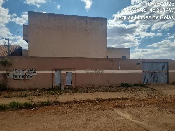 Apartamento - 2 Quartos - Aguas Lindas de Goias - Ocupado — foto 2