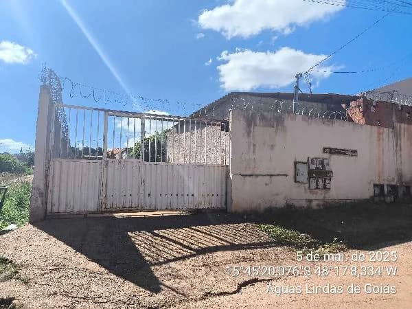 Casa - 2 Quartos - Aguas Lindas de Goias - Ocupado — foto 2