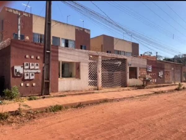Apartamento - 2 Quartos - Aguas Lindas de Goias - Desocupado — foto 2