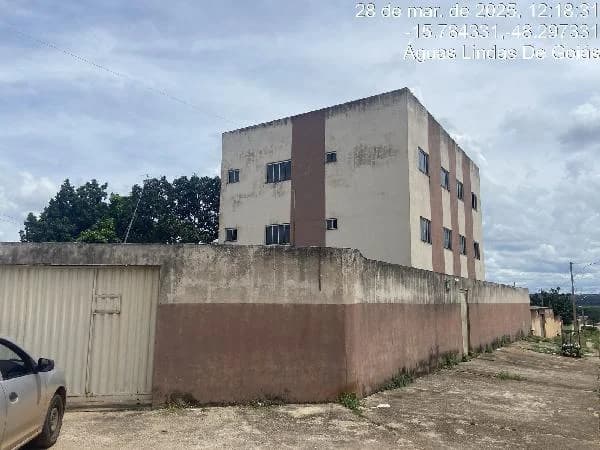 Apartamento - 2 Quartos - Aguas Lindas de Goias - Ocupado — foto 2