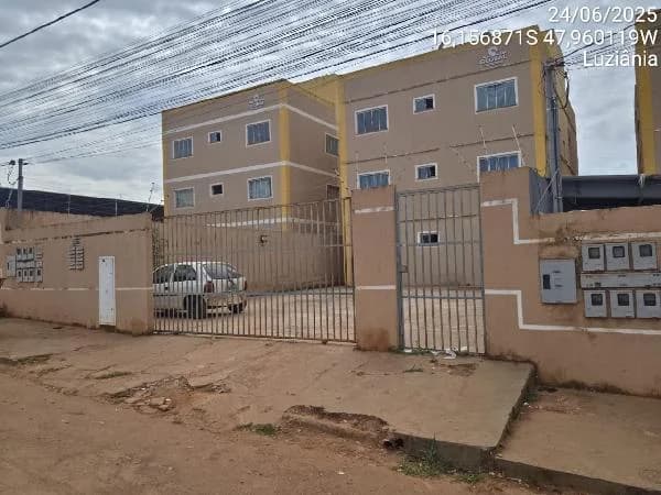 Apartamento - 2 Quartos - Luziania - Ocupado — foto 2