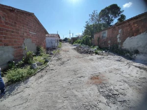 Casa - 2 Quartos - Alhandra - Ocupado — foto 2