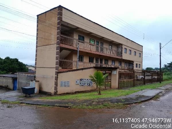 Apartamento - 2 Quartos - Cidade Ocidental - Ocupado — foto 2
