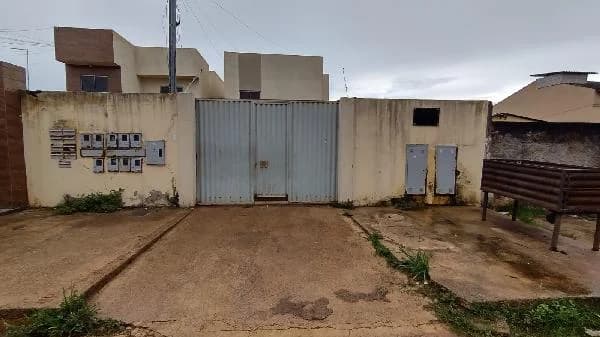 Apartamento - 2 Quartos - Aguas Lindas de Goias - Desocupado — foto 2