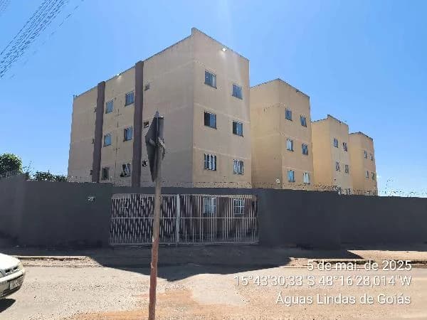 Apartamento - 2 Quartos - Aguas Lindas de Goias - Desocupado — foto 2