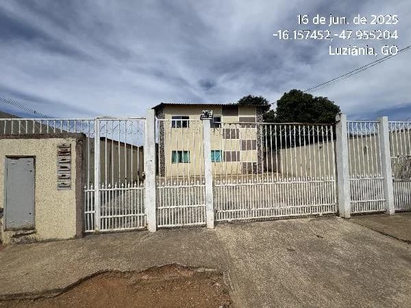 Apartamento - 2 Quartos - Luziania - Ocupado — foto 2