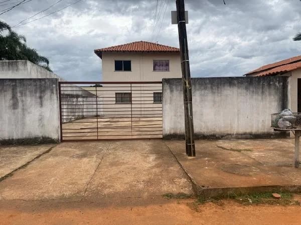 Apartamento - 2 Quartos - Cidade Ocidental - Ocupado — foto 2