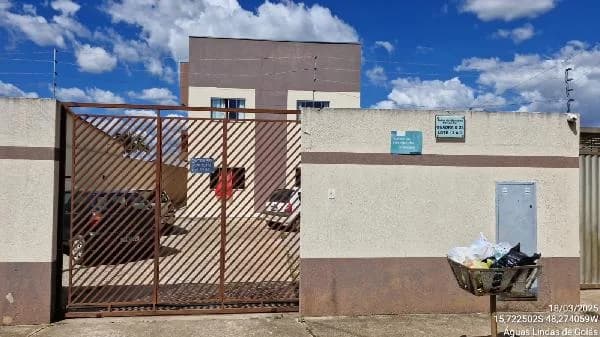 Apartamento - 2 Quartos - Aguas Lindas de Goias - Ocupado — foto 2
