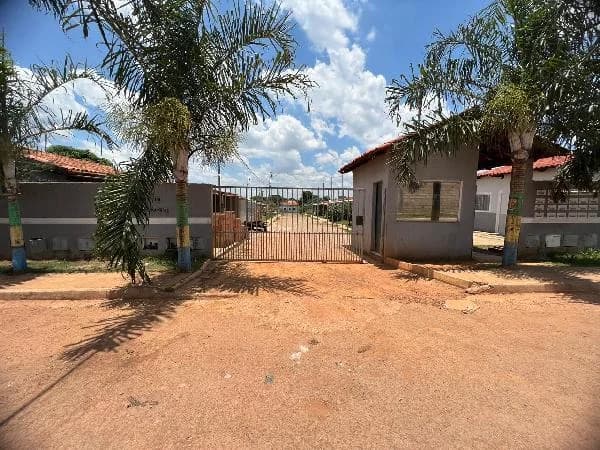 Casa - 2 Quartos - Luziania - Ocupado — foto 2