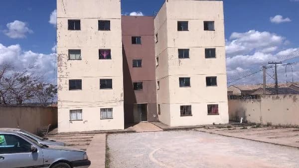 Apartamento - 2 Quartos - Aguas Lindas de Goias - Ocupado — foto 2