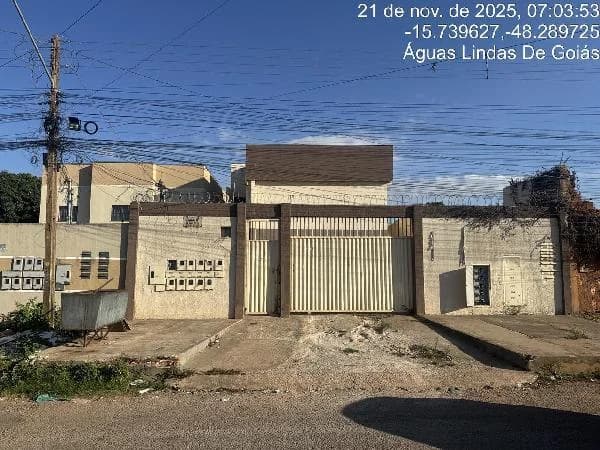 Apartamento - 2 Quartos - Aguas Lindas de Goias - Ocupado — foto 2