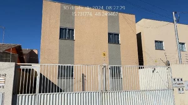 Apartamento - 2 Quartos - Aguas Lindas de Goias - Ocupado — foto 2