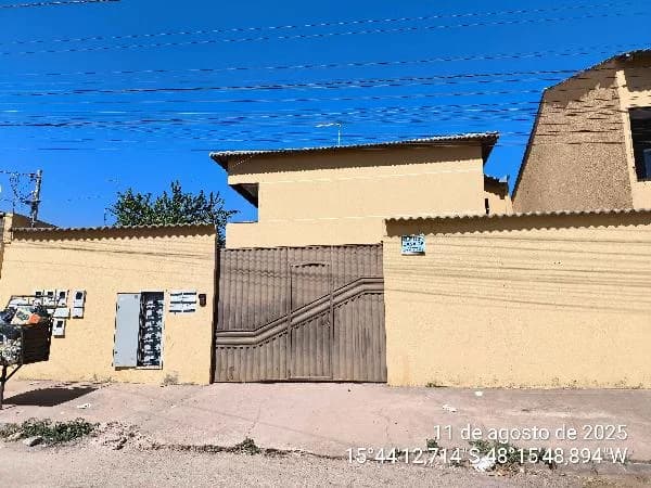 Apartamento - 2 Quartos - Aguas Lindas de Goias - Ocupado — foto 2