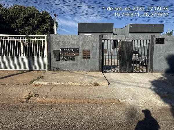 Apartamento - 2 Quartos - Aguas Lindas de Goias - Ocupado — foto 2