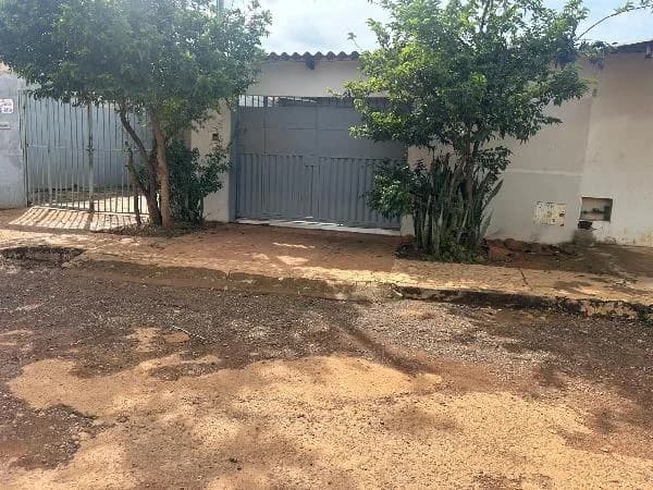 Casa - 2 Quartos - Luziania - Ocupado — foto 2